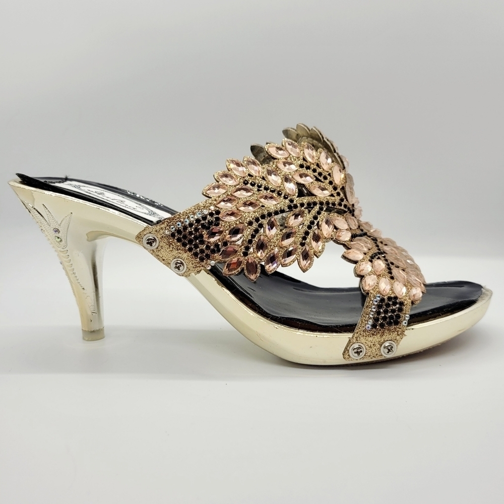 NWOT Floral Leaf Black Rhinestone Embellished Heel Size 7